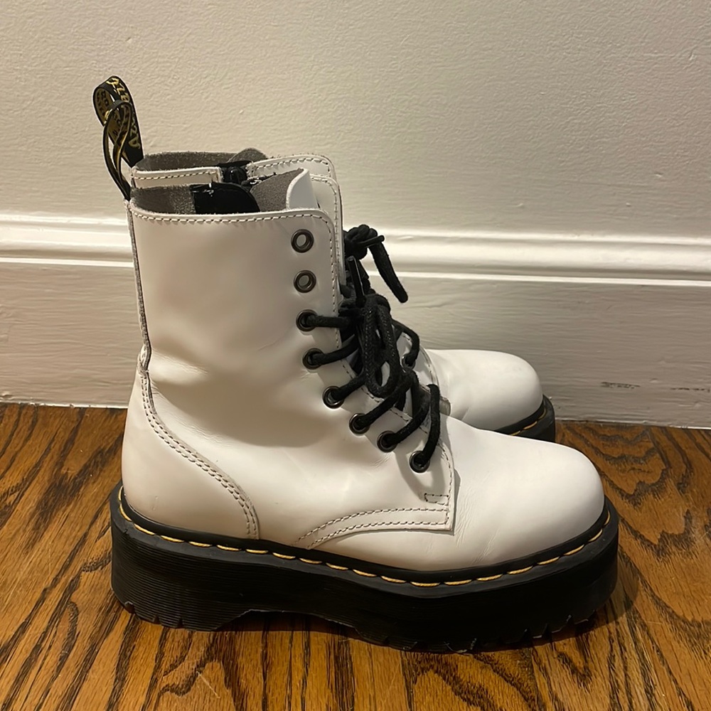 Dr. Martens Jadon Boot